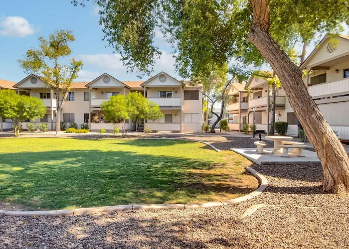Walkable < 1 Mi To Asu Campus! Ferienhaus